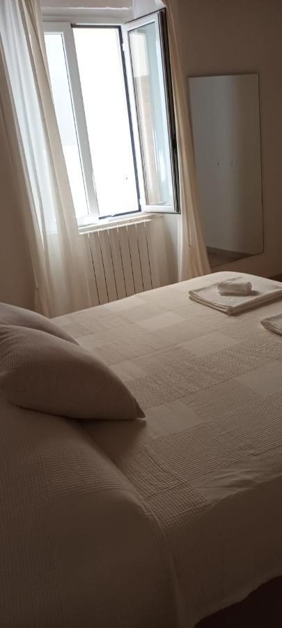 Il Porto Di Ale E Kat Hotel Livorno Eksteriør billede