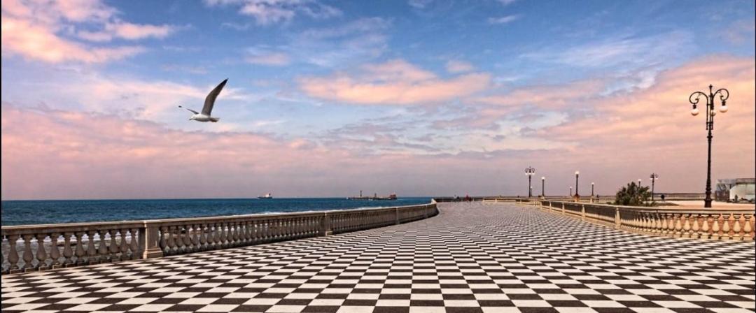 Il Porto Di Ale E Kat Hotel Livorno Eksteriør billede